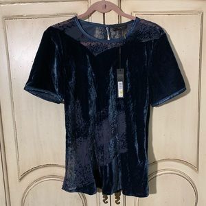 🆕 Donna Karan velvet top
